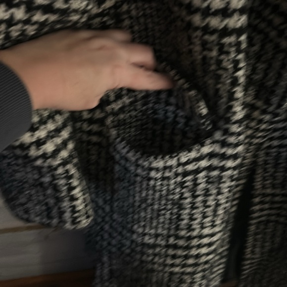 Houndstooth Winter Coat - Medium size - Picture 9 of 12